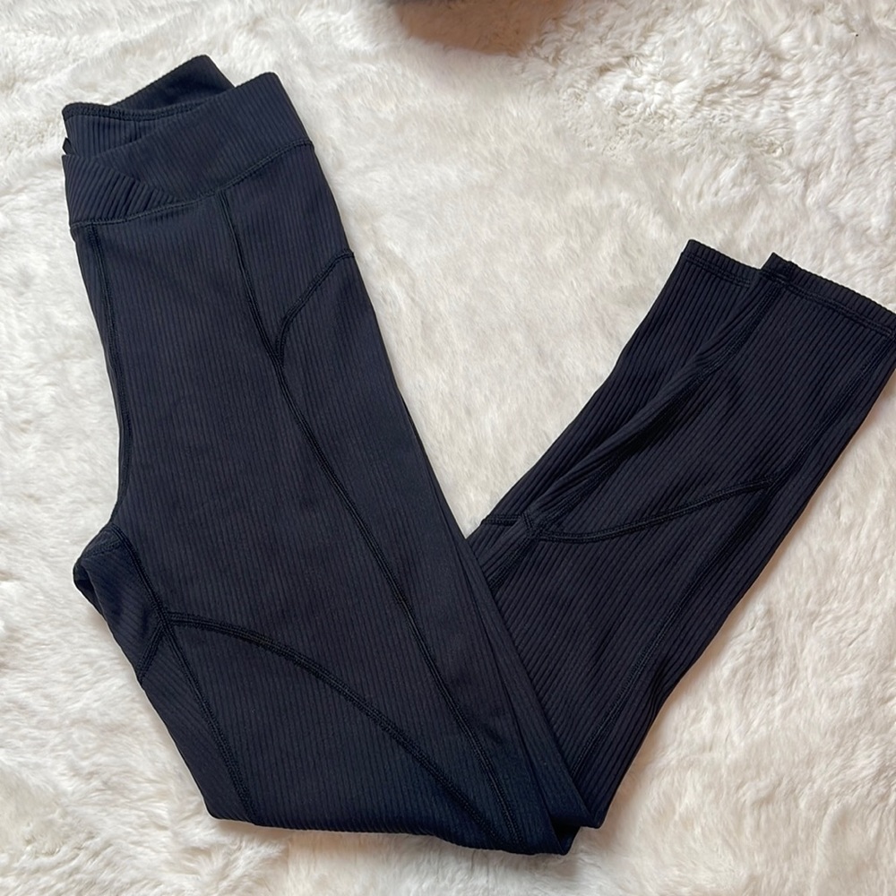 for love & lemons leggings - SIZE: XS